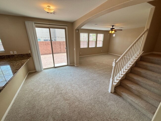 Building Photo - Elegant 3Bed/3Bath Home with Loft in the P...