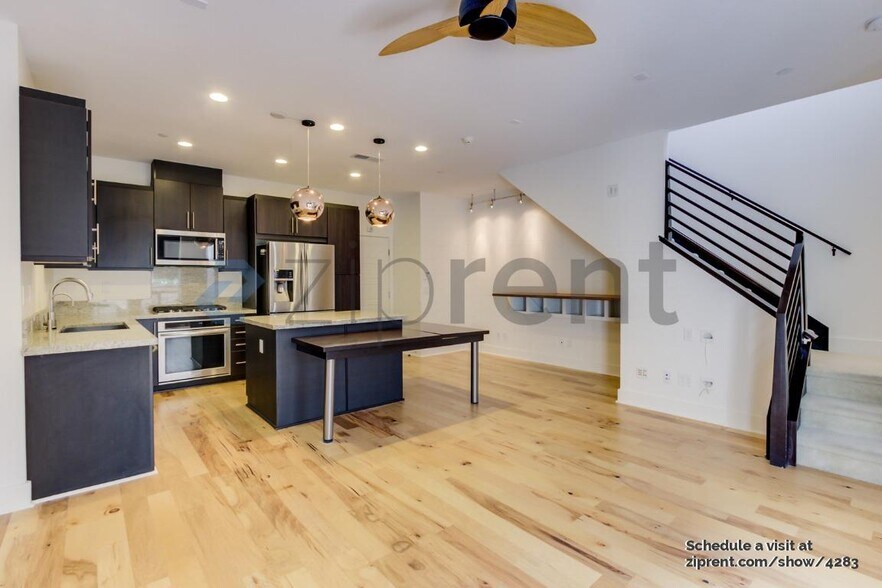 Building Photo - 2448 Aperture Cir
