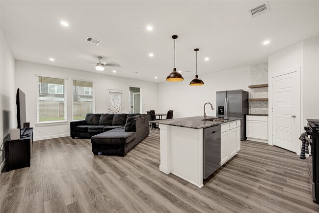 Building Photo - 2930 Needham Gdn Ln