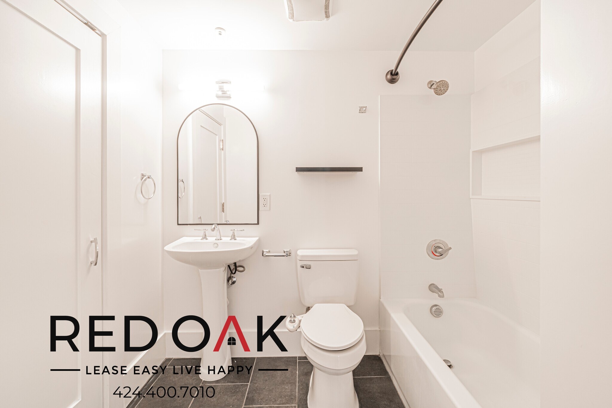 Building Photo - 6533 Hollywood Blvd