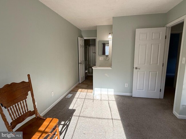 Building Photo - 46361 Columbus Dr