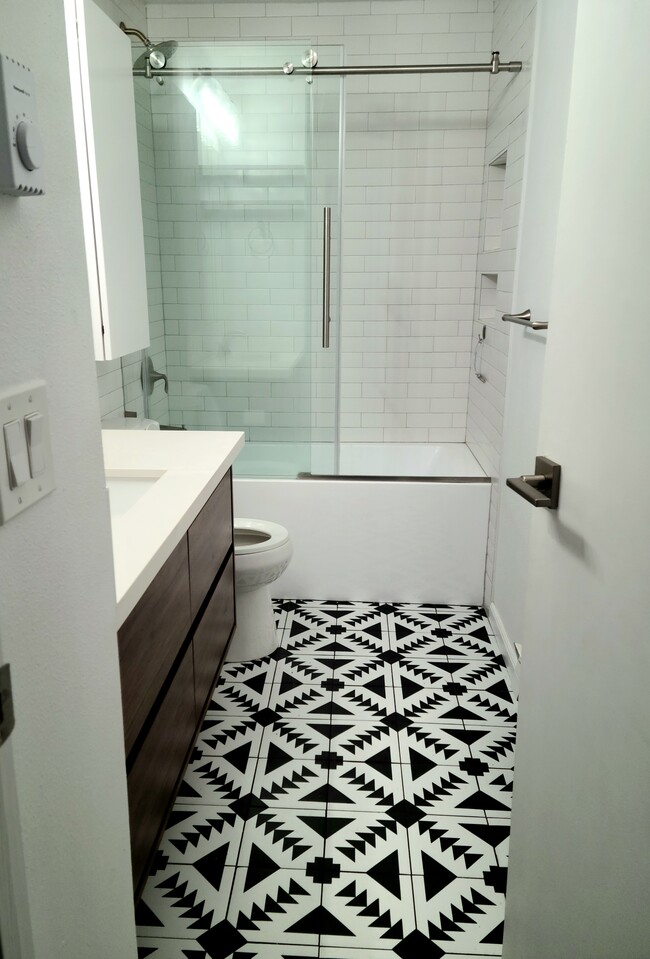 Building Photo - 17430 Ambaum Blvd S