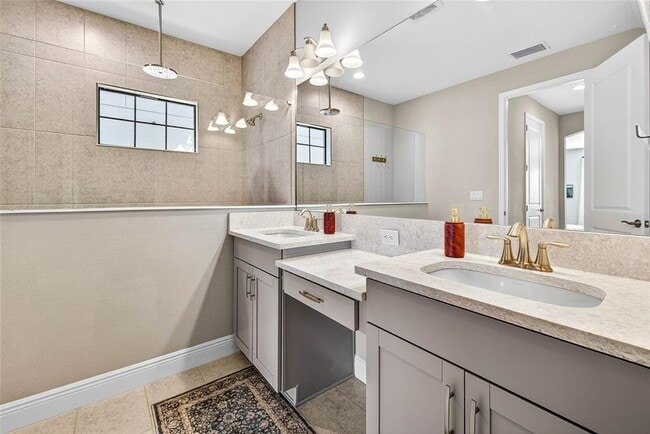 Building Photo - 14531 Woodland Spur Dr