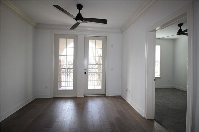 Building Photo - 901 Abernathy Rd NE