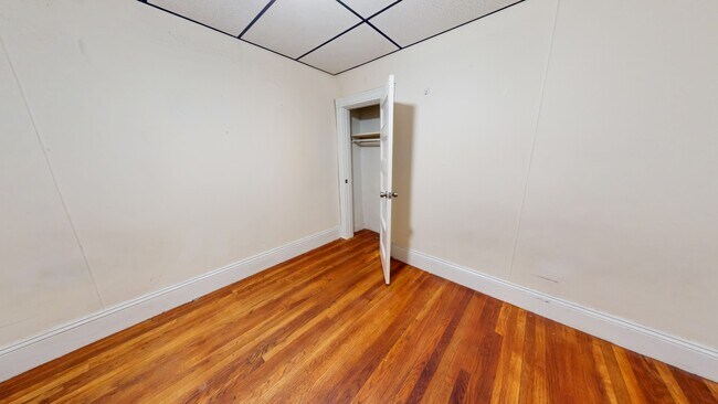 Building Photo - 884 Huntington Ave