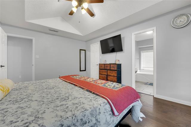 Building Photo - 2832 Claremont Dr