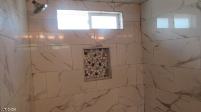 Building Photo - 5608 Crimson Ridge Dr