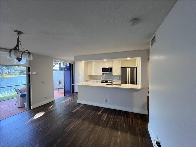 Building Photo - 11246 NW 14th Ct