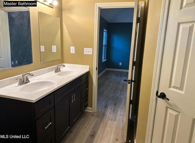 Building Photo - 8349 Regal Bend Dr