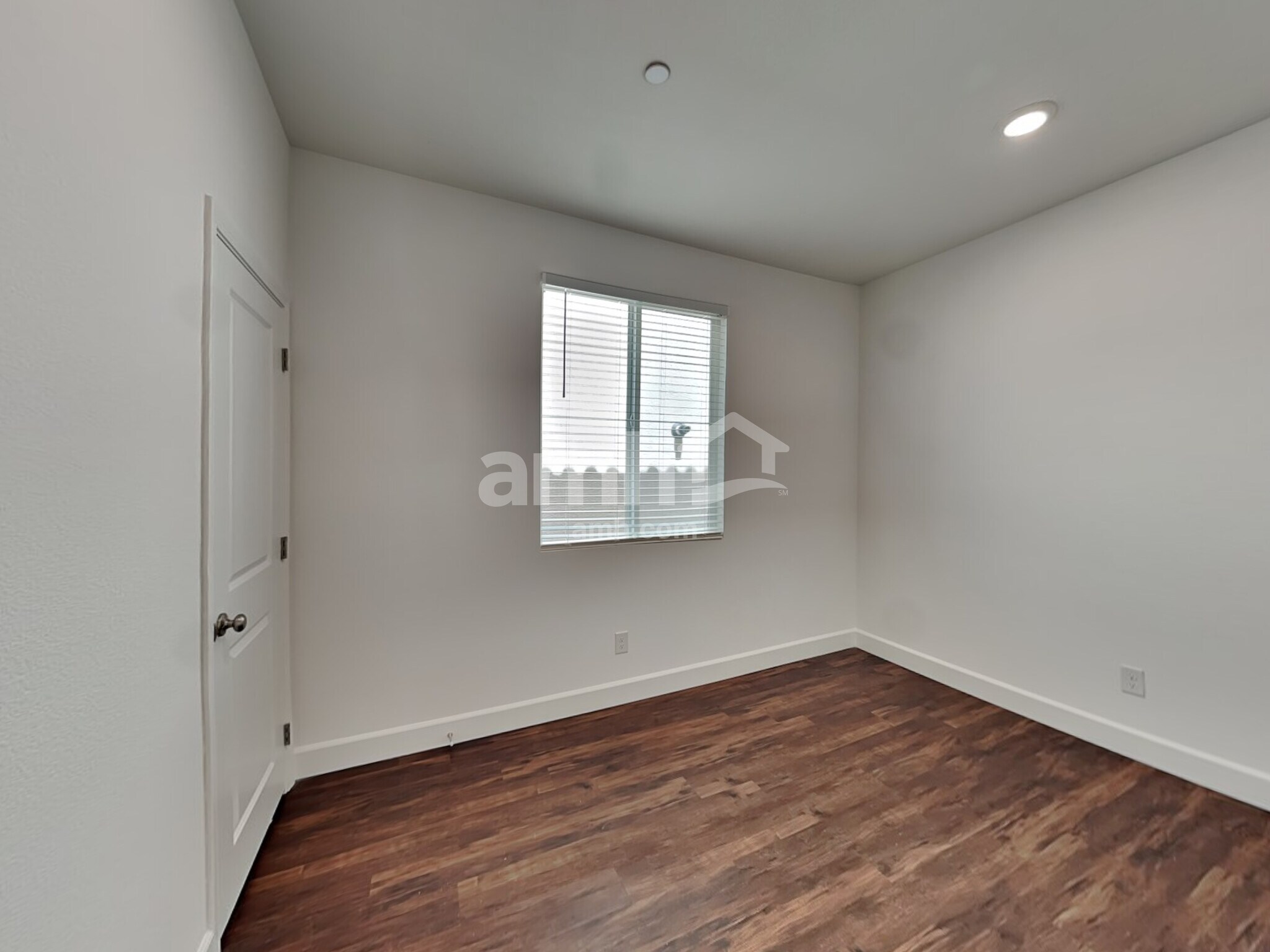 Building Photo - 134 Charmante Tulip Lane