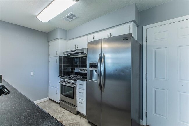 Building Photo - 1171 Angelina St