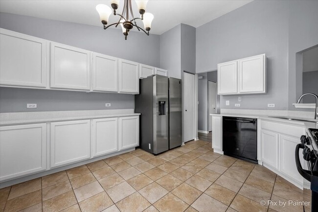 Building Photo - 3302 Bromley Ln