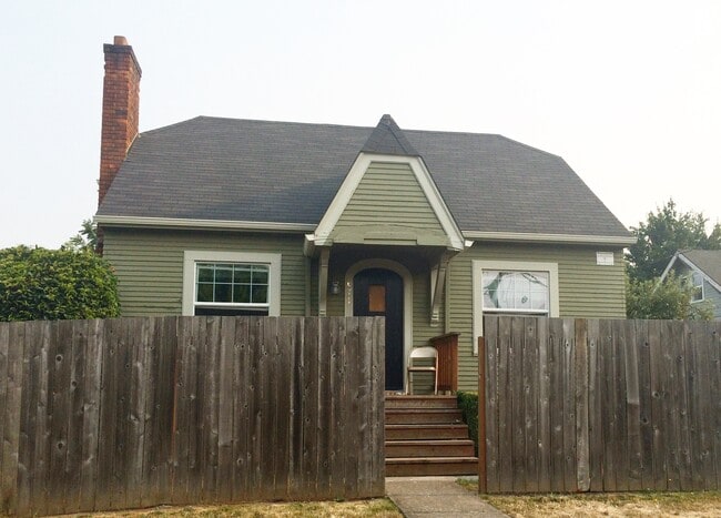 Primary Photo - 671 E 17th Ave