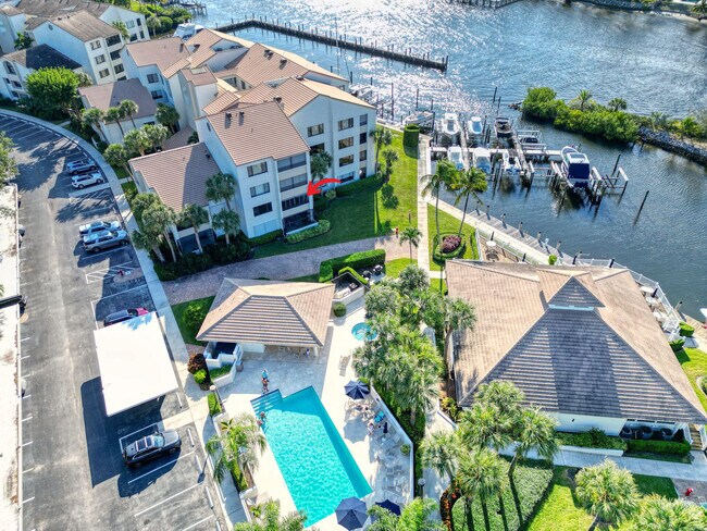 Building Photo - 827 Oak Harbour Dr