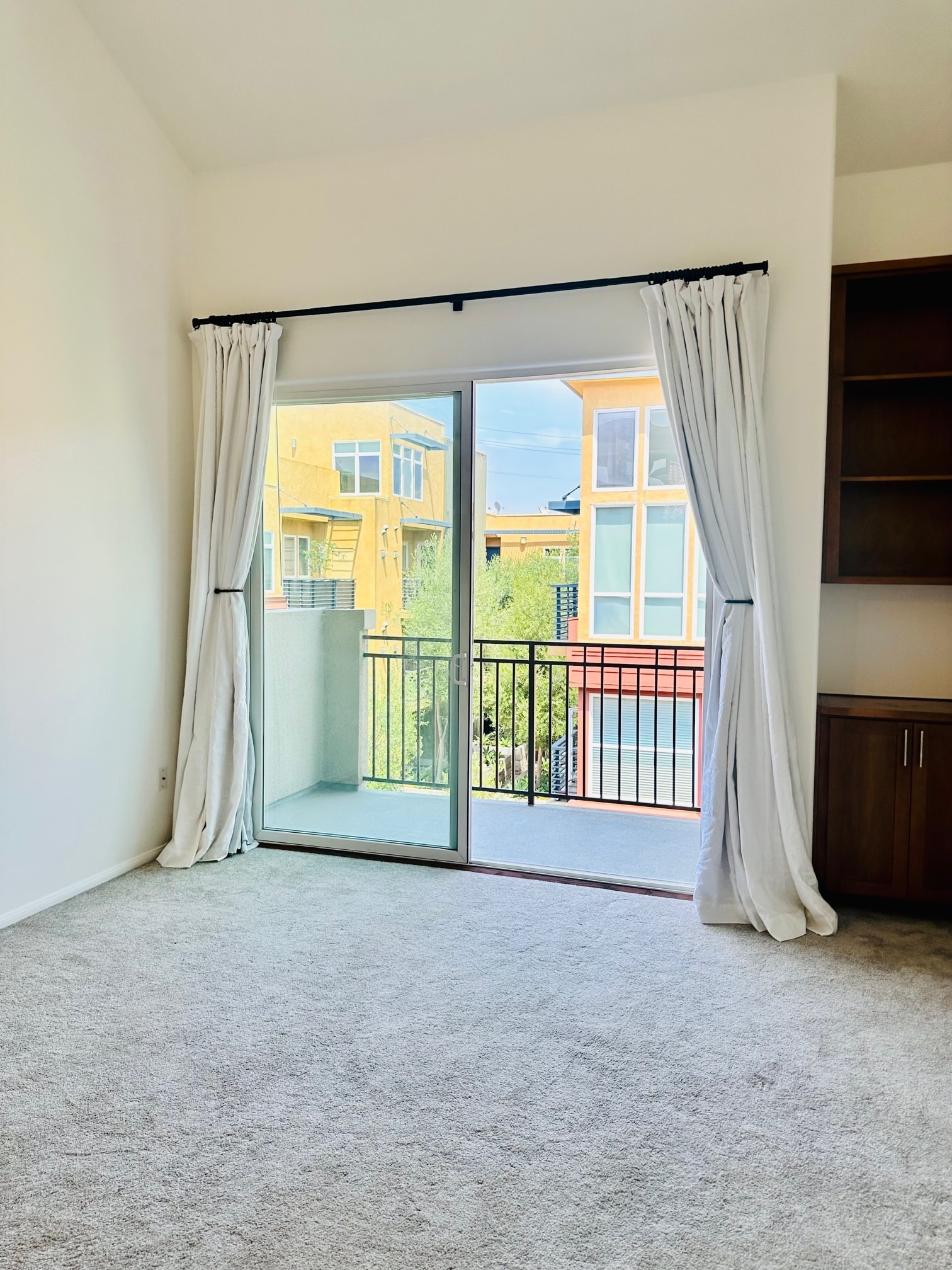 Building Photo - 4060 Glencoe Ave