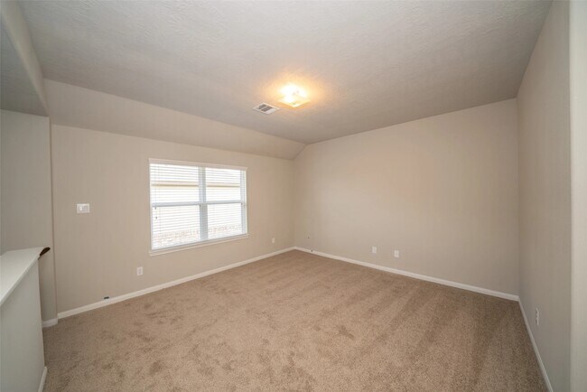 Building Photo - 9514 Yellow Rose Dr