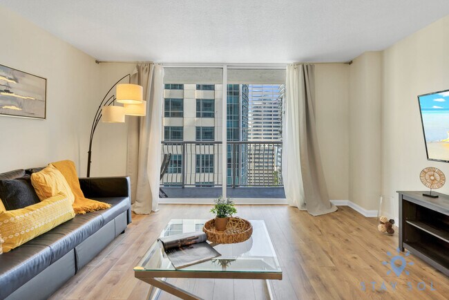 Building Photo - 1200 Brickell Bay Dr