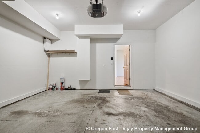 Building Photo - 17097 SW Glen Park Ct