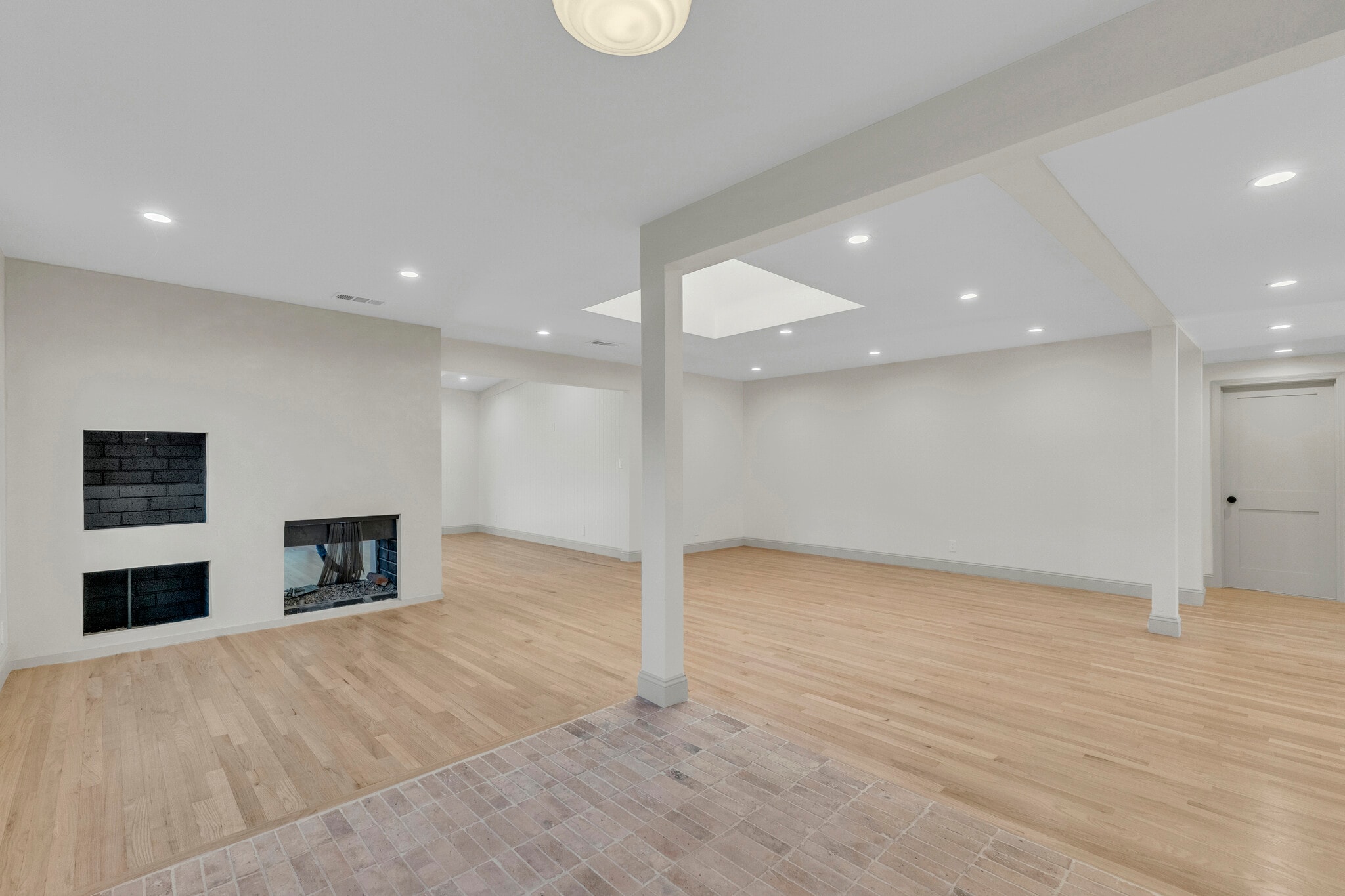 Dining Area - 4316 Bellaire Ave