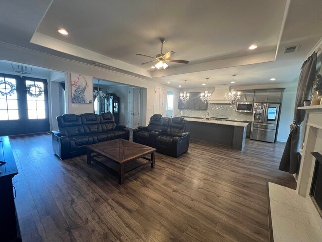 Building Photo - 10012 Adagio Cv