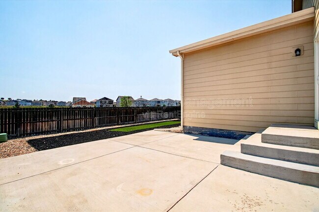 Building Photo - 10051 Seawolf Dr