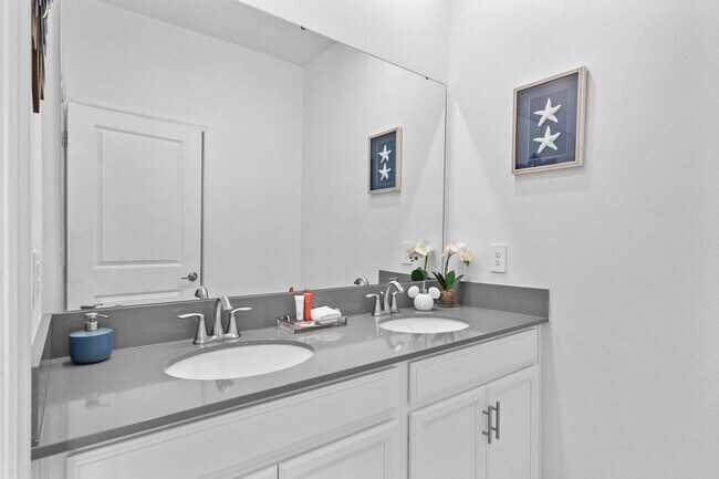 Building Photo - 1140 Kingsbarn St