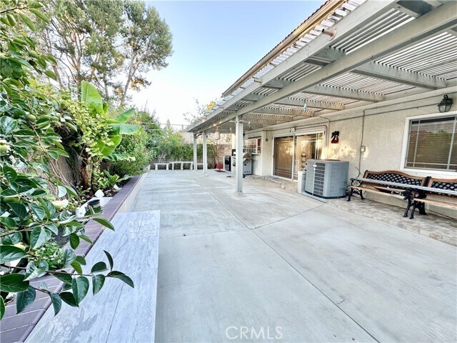 Building Photo - 16403 Cherry Crest Cir