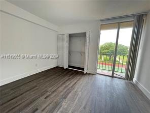 Building Photo - 9210 Fontainebleau Blvd