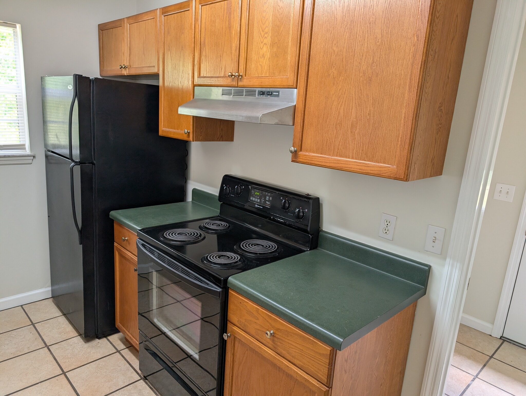 Kitchen 1 - 2423 Chateau Ln