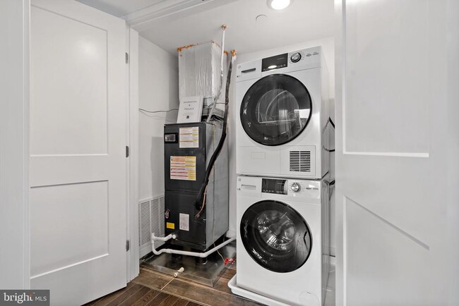 Building Photo - 1533 N 2nd St