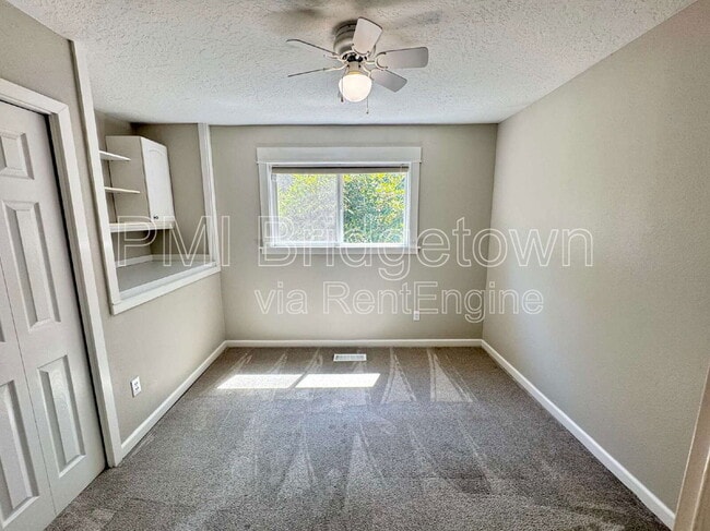 Building Photo - 11731 SW 41st Ave