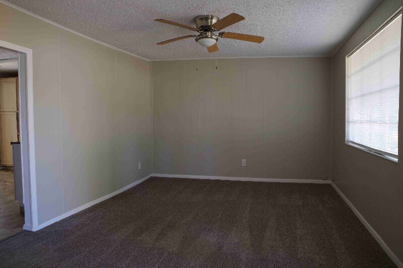 Building Photo - 306 N Palm St