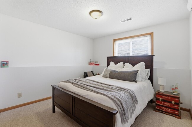 Building Photo - 4517 Three Rivers Dr