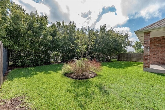 Building Photo - 2403 Norham Dr