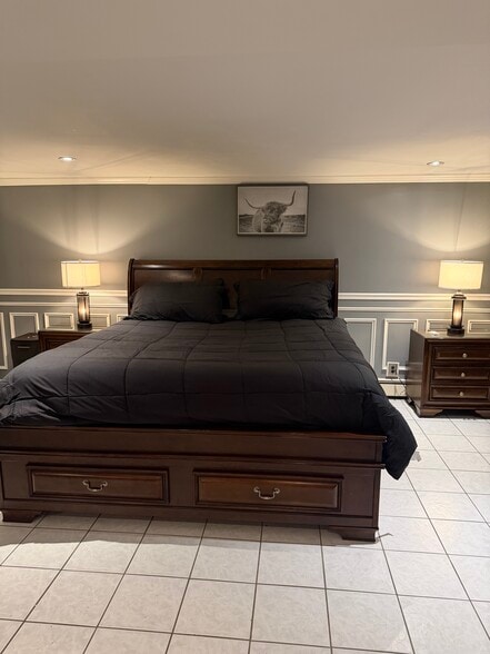 Building Photo - 32 Paerdegat 2nd St