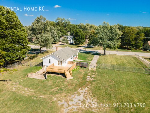 Building Photo - 5620 Rosehill Rd