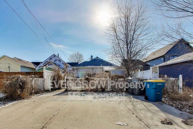 Building Photo - 1140 Hoyt Ave