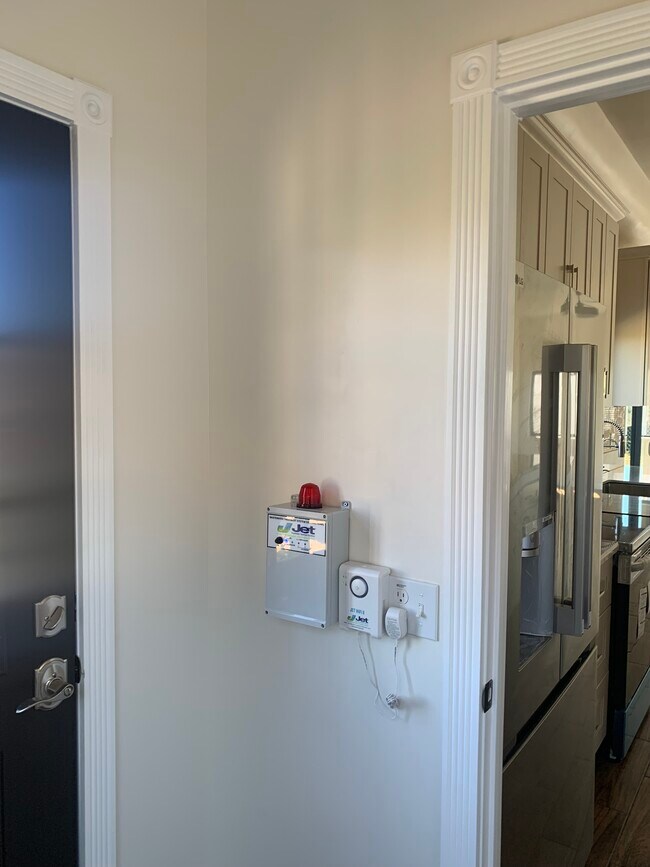 Building Photo - 14425 Hardtree Dr