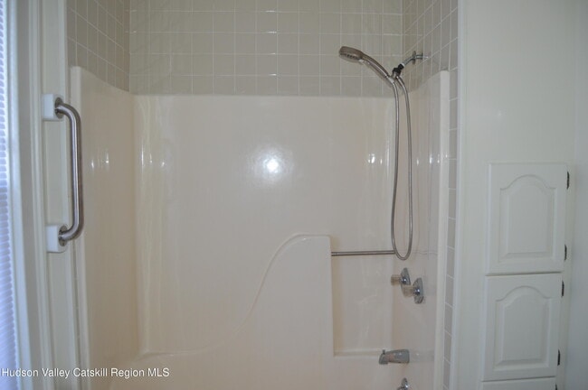 Building Photo - 86 Ulster Ave