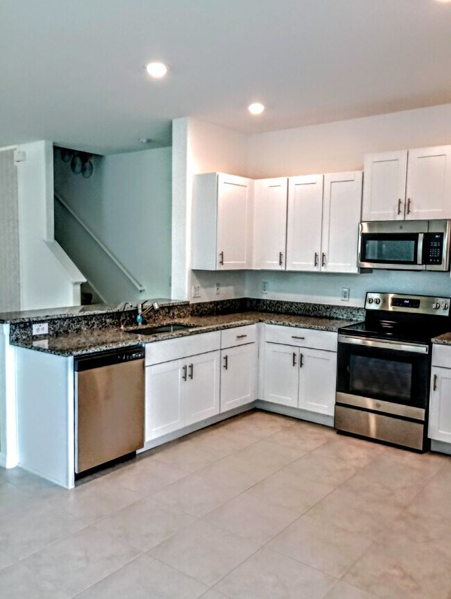 Building Photo - Townhouse in Land O' Lakes - The Townes at...
