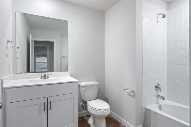 Building Photo - 108 Raymondville Path