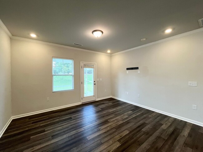 Building Photo - Newly Built 4BD, 3.5BA Zebulon Home with a First Floor Bedroom and Screened Patio in an HOA Commu...