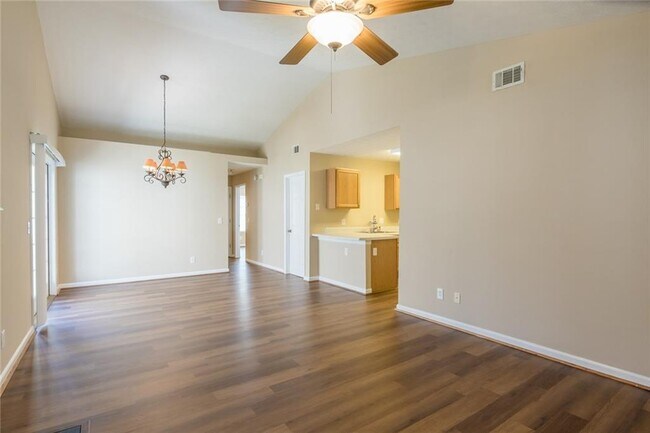 Building Photo - 2375 Lexington Ln