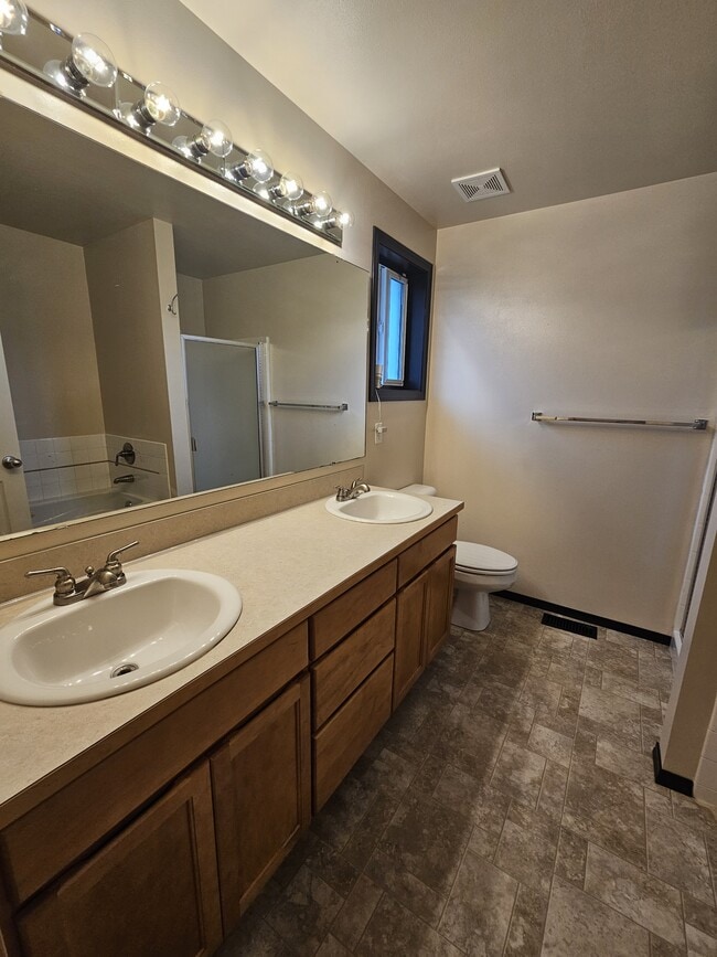 Building Photo - 508 Stickney Mountain Pl