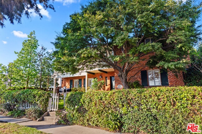 Building Photo - 8467 4th St