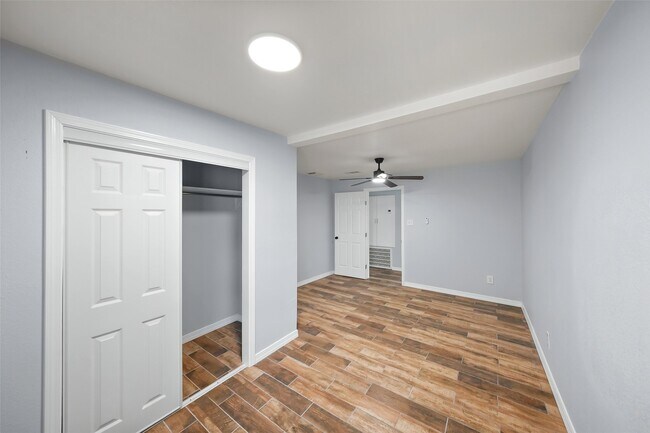 Building Photo - 2222 44th St