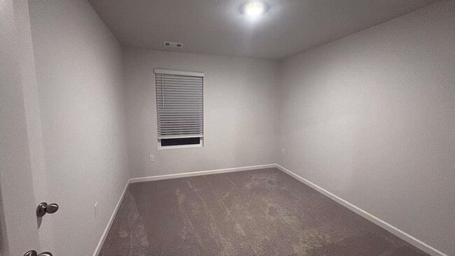 Building Photo - 2213 Blue Monarch Dr