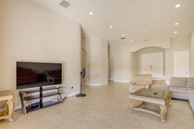 Building Photo - 14094 43rd Rd N