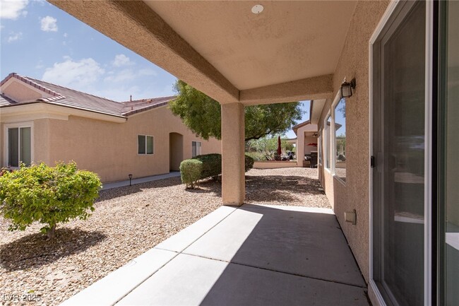 Building Photo - 7628 Fieldfare Dr