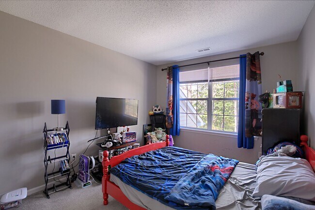 Building Photo - Call Sabrina Thomas at 757-767-0767 for more information